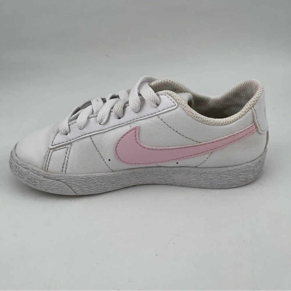 Nike Girls Blazer Low-SZ 12 C-White Pink Swoosh Lace-Up Leather Athletic Sneaker